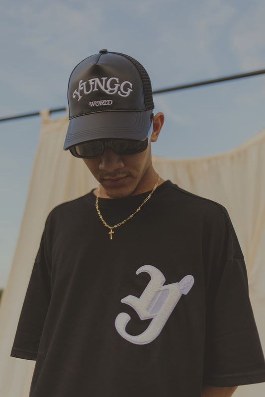 YUNGG WORLD LEATHER TRUCKER CAP